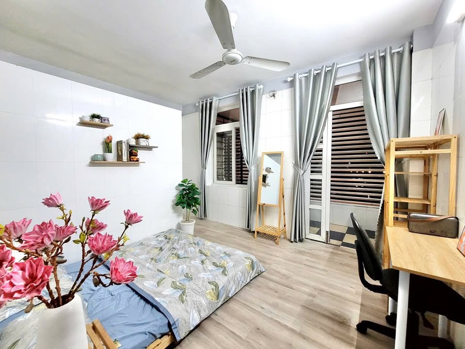 Phòng cho thuê studio tại Tân Kỳ Tân Quý, 3.5 triệu - Ban công riêng, tiện nghi đầy đủ!