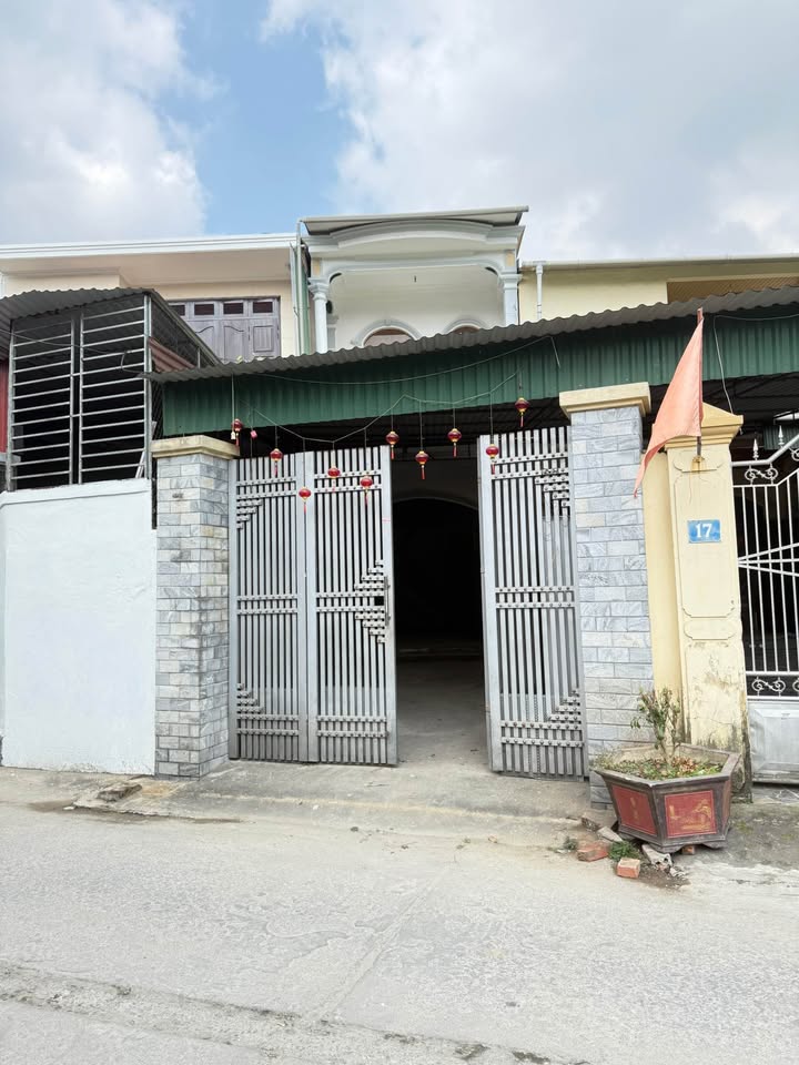 Nhà 2 tầng mặt tiền Nguyễn Đức Cảnh 85.5m² giá 5.5 tỷ - Vị trí vàng cho mọi nhu cầu!