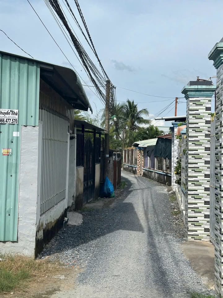 Nhà cấp 4 có lửng đường xe hơi xã Long Trạch 100m² giá 1.65 tỷ - Sổ hồng riêng