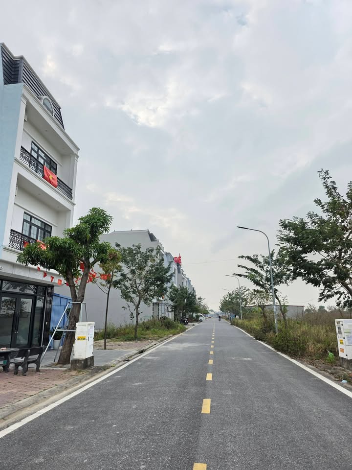 Đất nền Khu Đô Thị Tùng Bách - Tây Hồ 114m² giá 6 tỷ - Cơ hội đầu tư tuyệt vời!