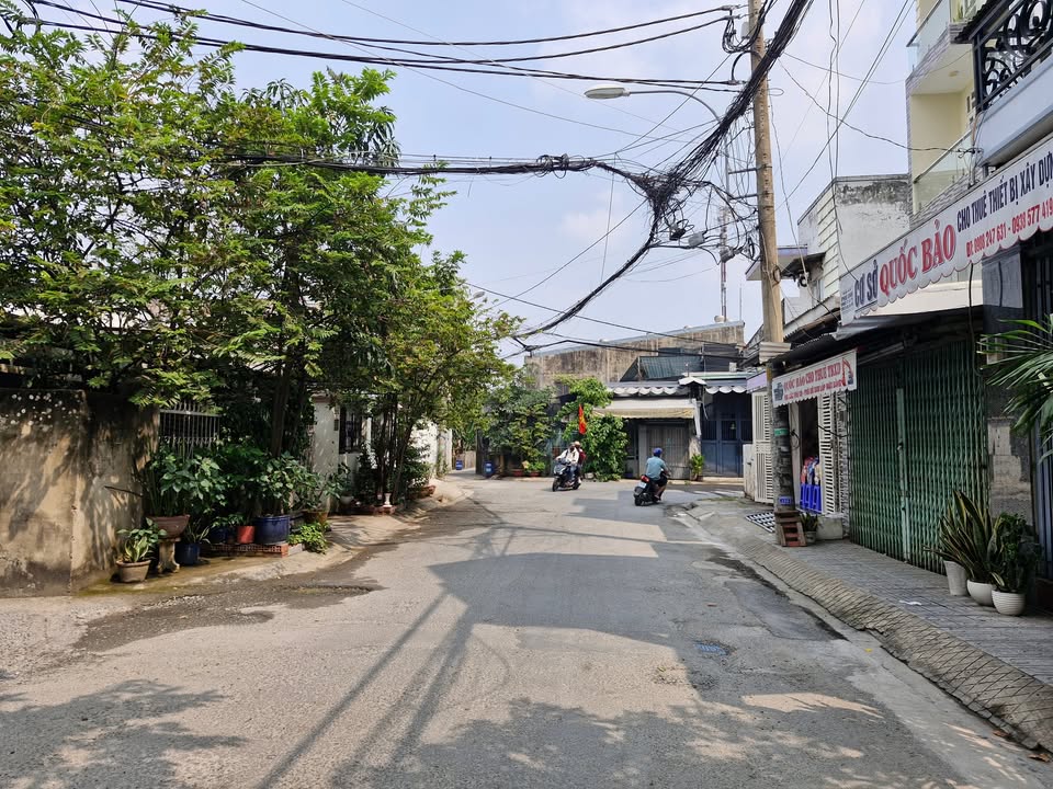 Đất thổ cư 100m² Thới Tam Thôn, Hóc Môn giá 4.99 tỷ - Sổ hồng riêng, xây dựng tự do!