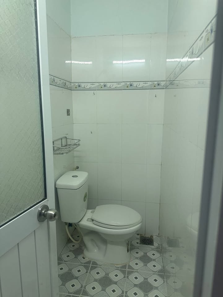 Phòng trọ cho thuê tại Nguyễn Văn Cừ, 2.2 triệu - Tiện nghi đầy đủ, không gian thoáng mát!