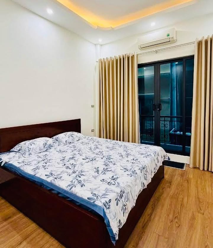 Nhà 5 tầng Phú Lương Hà Đông 26m² giá 12 tỷ - Ngõ thông ô tô, trung tâm tiện ích!