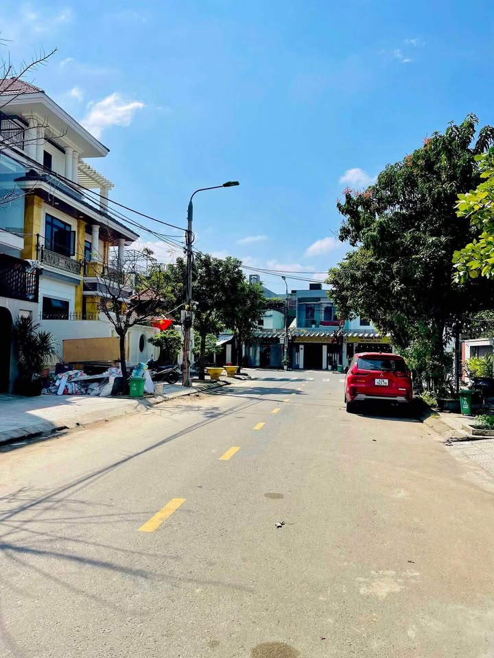 Lô đất đẹp Hòa Xuân 100m² giá 6.48 tỷ - Nằm trong khu dân cư an sinh tốt!