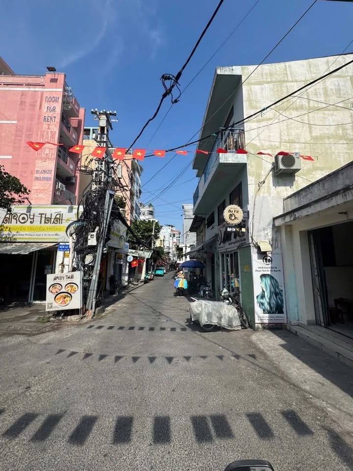 FrontHouse mặt tiền kính Lý Chính Thắng 20m² giá 2 tỷ - Cơ hội đầu tư tuyệt vời!