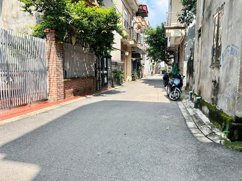 Đất nền Thôn Thượng, Gia Lâm 55m² giá chỉ 5 tỷ - Đầu tư sinh lời ngay!