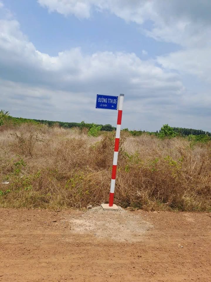 Lô đất 2 mặt tiền đường ô tô Tân Phú 200m² giá 299 triệu - Sổ hồng chính chủ!