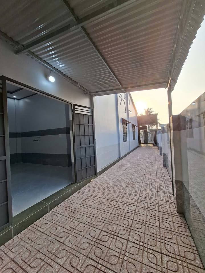 Nhà mới tại kp Ninh Đức, Phường Ninh Thạnh, 204m² giá 2.15 tỷ - Thiết kế hiện đại, sân vườn thoáng mát!