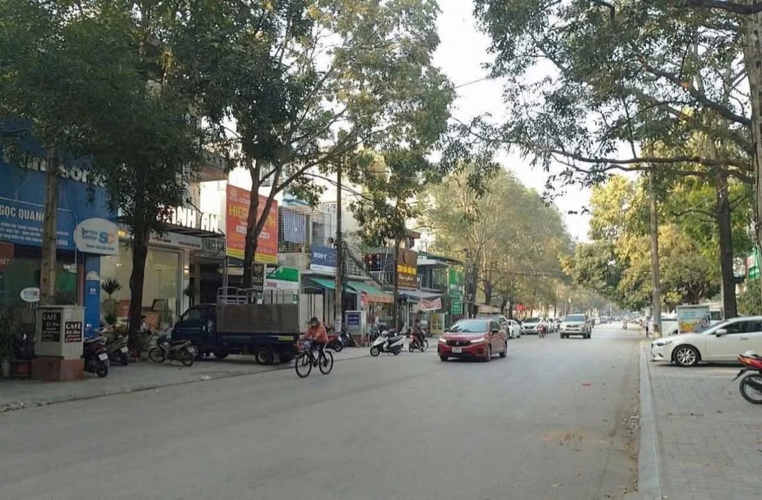 Nhà FrontHouse kinh doanh tại Phường Hạc Thành, Thanh Hóa - 132.7m² giá 12 tỷ - Vị trí đắc địa!