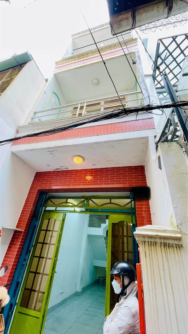 Nhà phố Hẻm Trần Hưng Đạo, Quận 5, 42m² giá 5.58 tỷ - Vị trí kim cương tiện lợi!