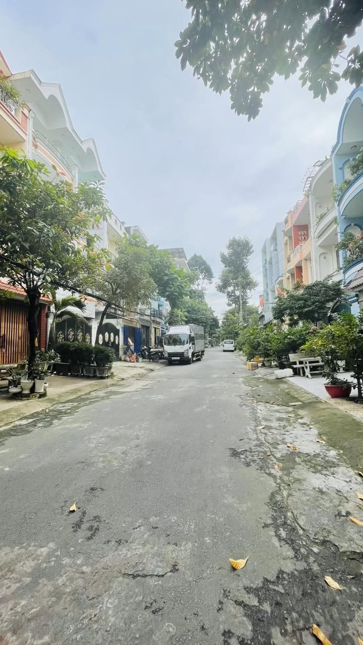 Bán gấp FrontHouse Khu Tên Lửa 80m² giá 11 tỷ - Mặt tiền kinh doanh sầm uất!