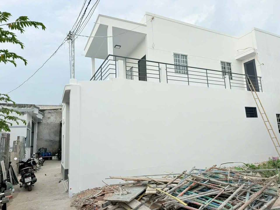 Nhà gần Đại Lộ Đồng Khởi, 69m² giá 1.29 tỷ - Sẵn sàng vào ở!