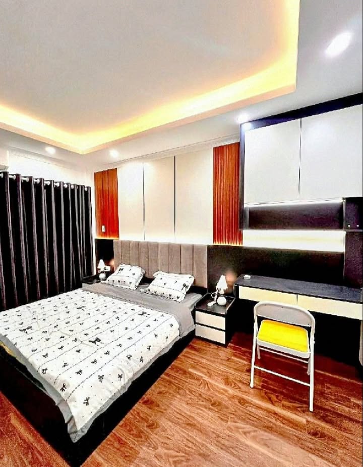 Nhà riêng Cầu Giấy 40m² giá thỏa thuận - Lô góc 3 mặt thoáng, gần ô tô!