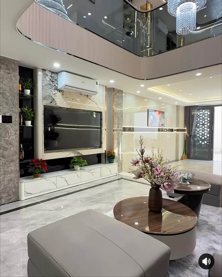 Nhà phố Khâm Thiên 28m² giá 7.7 tỷ - Sẵn sàng ở ngay!