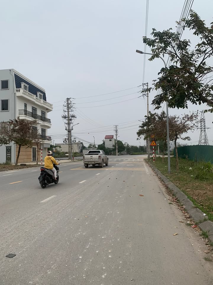 Shophouse Phố Nguyễn Lam, 98m² giá 9 tỷ - Đầu tư sinh lời ngay!