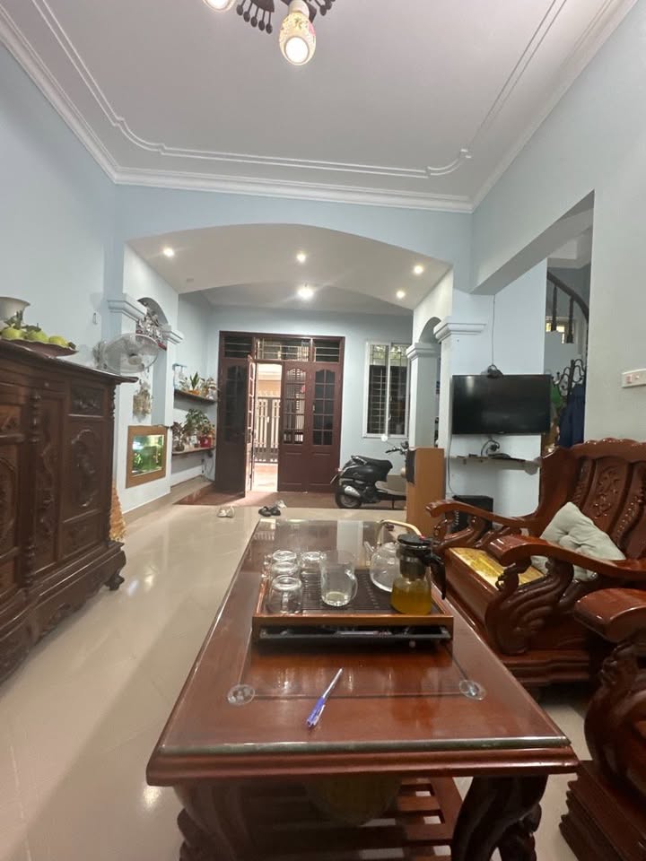 Bán nhà phố Hồ Tùng Mậu, 51m², giá 10.6 tỷ - Nhà xây kiên cố, vị trí đắc địa!