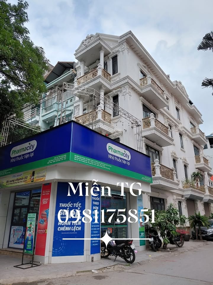 FrontHouse phố Văn Quán, 130m² giá 33.8 tỷ - Đầu tư sinh lời mạnh mẽ!