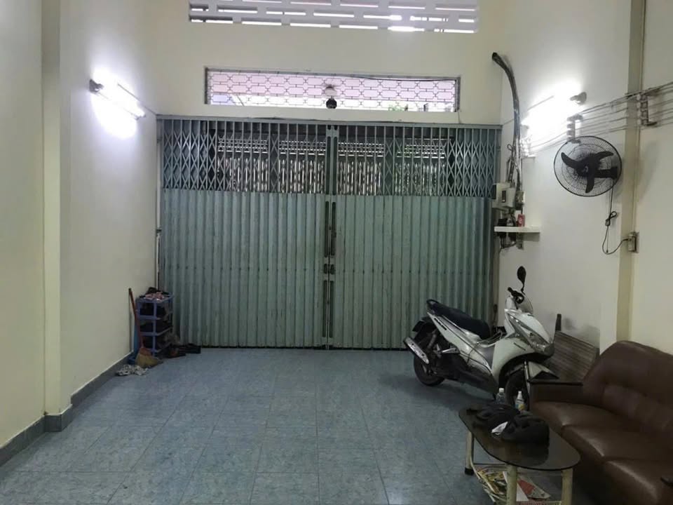 Nhà phố Trần Bình Trọng, Quận 5, 76m² giá 17 tỷ - Hẻm xe hơi, tiện ích đầy đủ!
