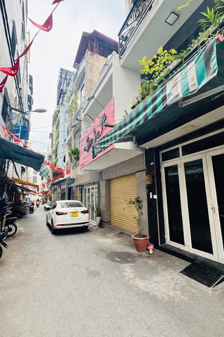 Nhà mặt tiền đường Số 6, Quận 4 - 40.9m² giá 9.3 tỷ - Sổ hồng chính chủ!