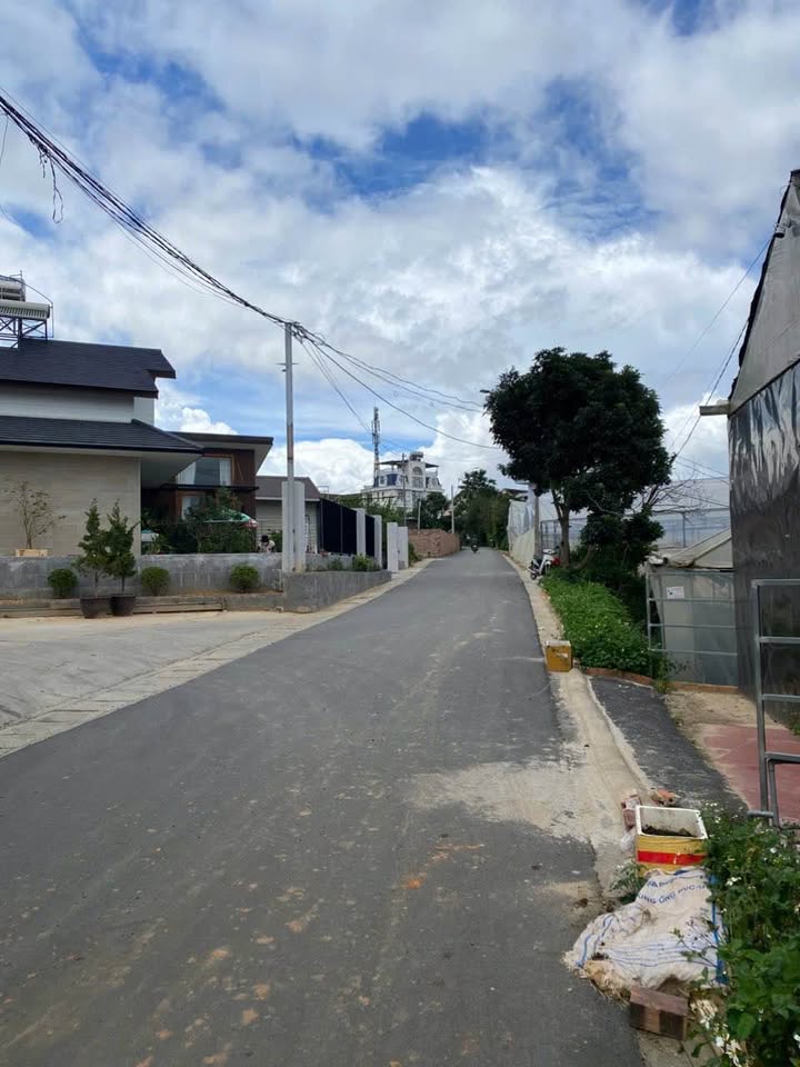 Đất nền Lâm Viên Đà Lạt 150m² giá 2.8 tỷ - Vị trí đắc địa cho đầu tư!