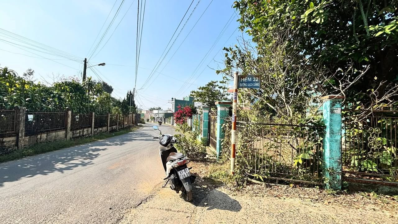 Đất thổ cư hẻm Bạch Đằng Bảo Lộc 180m² giá 1.3 tỷ - Vị trí đẹp, gần chợ!