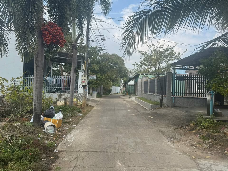 Đất nền thổ cư Định Quán 120m² giá 920 triệu - Vị trí đắc địa, thuận tiện!