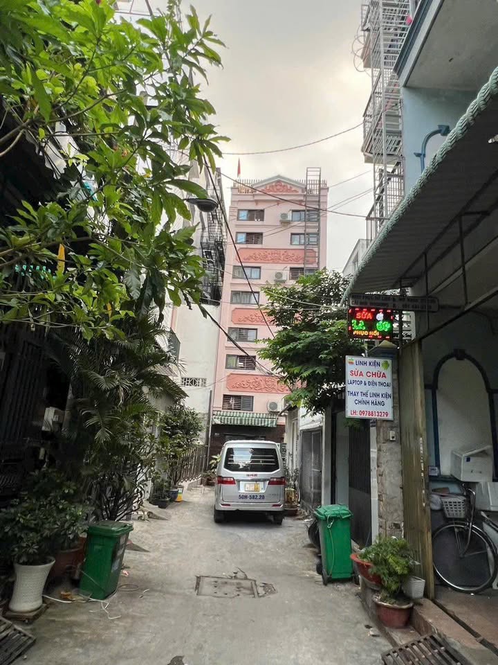 Bán căn hộ dịch vụ Đường Bùi Xuân Phái, Tân Phú 96m² giá 7.2 tỷ - Đầu tư sinh lời ngay!