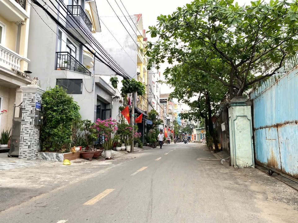 Nhà phố Khuông Việt, Quận 11, 40m² giá 4 tỷ - Sổ hồng riêng, pháp lý chuẩn!