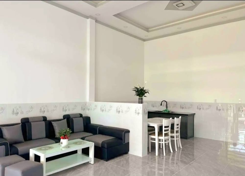 Nhà riêng Khu phố Suối Cam, Đồng Xoài 110m² giá 1.07 tỷ - Sẵn sàng vào ở!