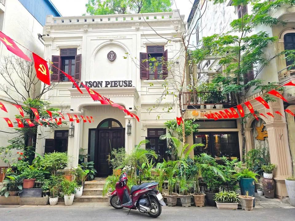 FrontHouse Phố Hàng Bạc 100m² giá thỏa thuận - Vị trí đắc địa giữa lòng Hà Nội!