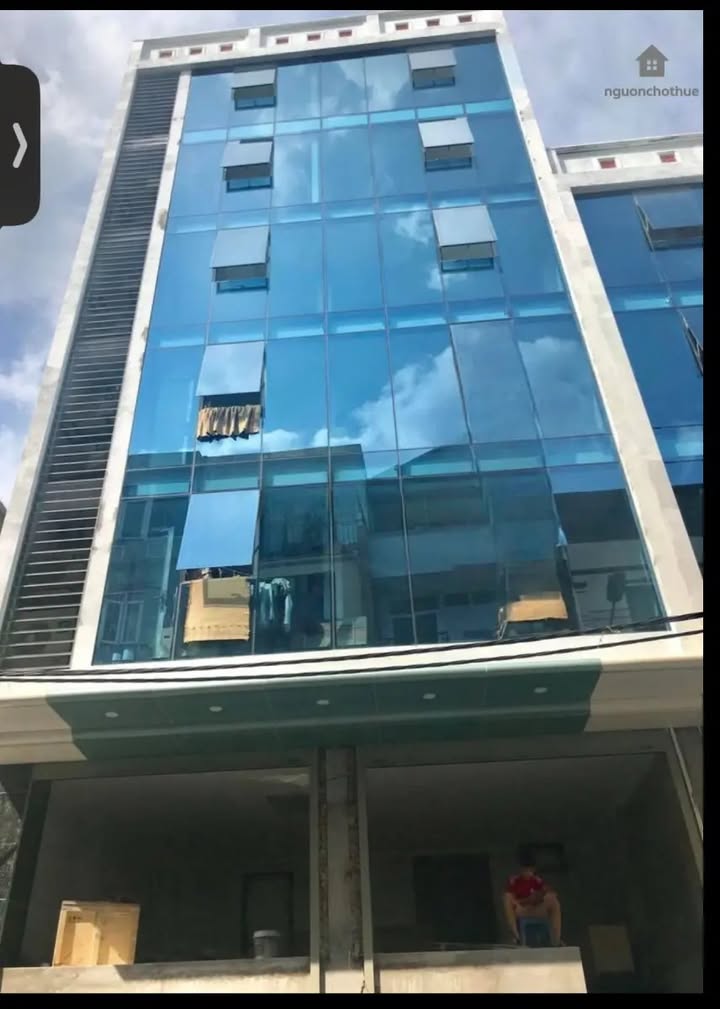 Văn phòng cho thuê tại Đường Nguyễn Văn Tuyết, Đống Đa 90m² giá 15 triệu - Thiết kế hiện đại, vào ngay!