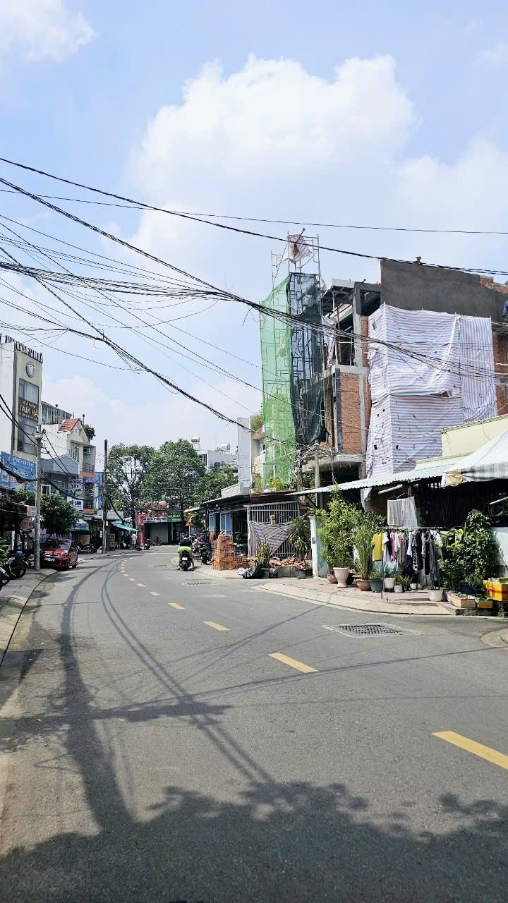 Nhà riêng hẻm xe tải Đường Số 10 Linh Đông 199m² giá 11.3 tỷ - Pháp lý rõ ràng, sổ đỏ chính chủ