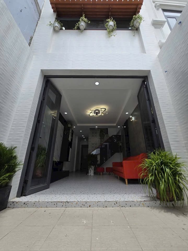 Nhà hẻm xe 5 tấn quay đầu đường Âu Dương Lân, 53m² giá 5.95 tỷ - Sổ hồng riêng