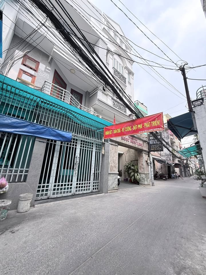 Nhà 2 tầng Hàng Xanh 40m² giá 5 tỷ - Sẵn sàng vào ở ngay!