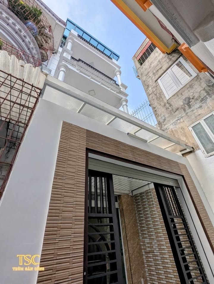 Nhà phố Lê Chân Hải Phòng 58,3m² giá 3,95 tỷ - Sân cổng riêng, gần Hồ Sen!