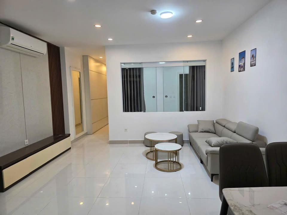 Căn hộ Hồ Gươm Plaza 65m² giá 4.3 tỷ - Chỉ việc sách va ly vào ở!