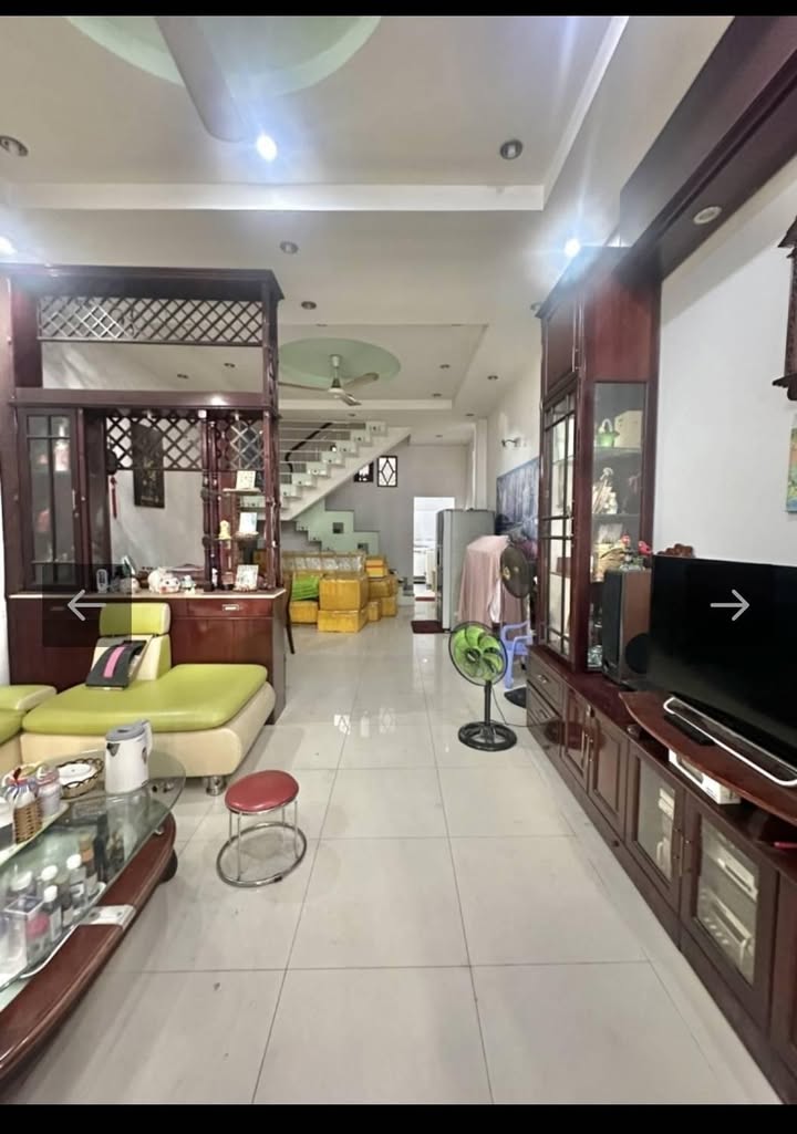 Nhà phố Quận 10 452m² giá 105 tỷ - Sát bên TTTM Vạn Hạnh Mall!