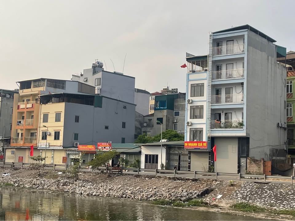 FrontHouse 42m² Phường Dịch Vọng giá 9 tỷ - Đầu tư sinh lời ngay!