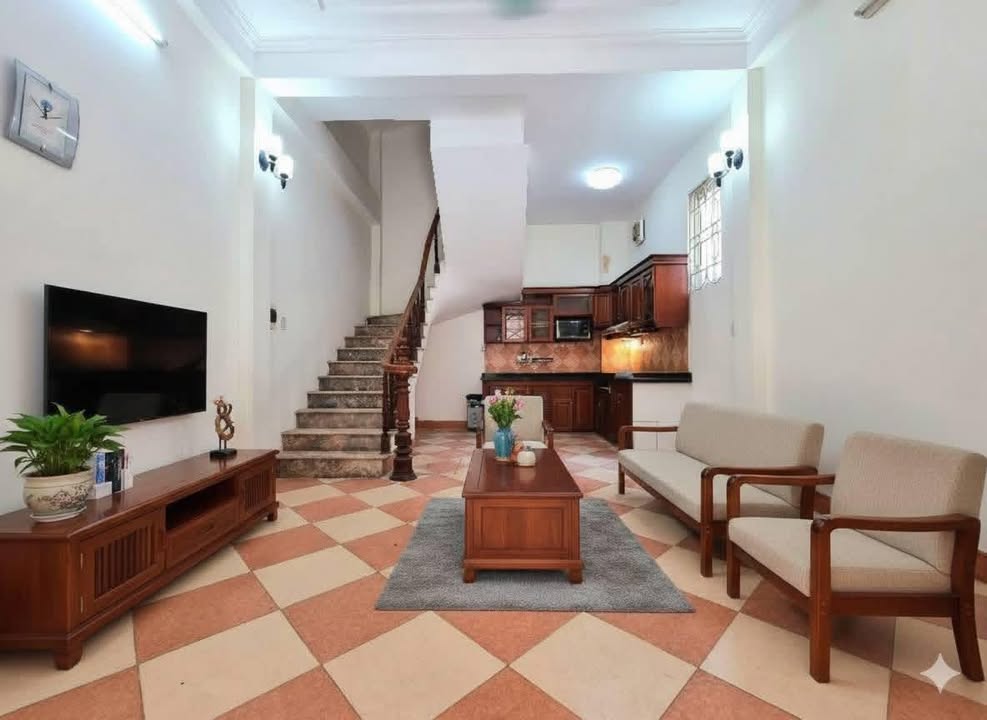 Nhà phố Bùi Xương Trạch, Thanh Xuân 30m² giá 6.8 tỷ - Lô góc 2 mặt thoáng!