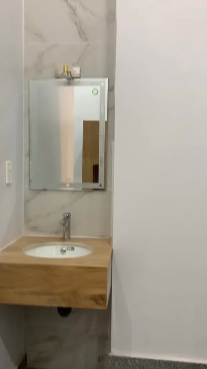 Căn hộ lầu 1 Quận 5 74m² giá 3.2 tỷ - Chính chủ bán, nhà mới đẹp!