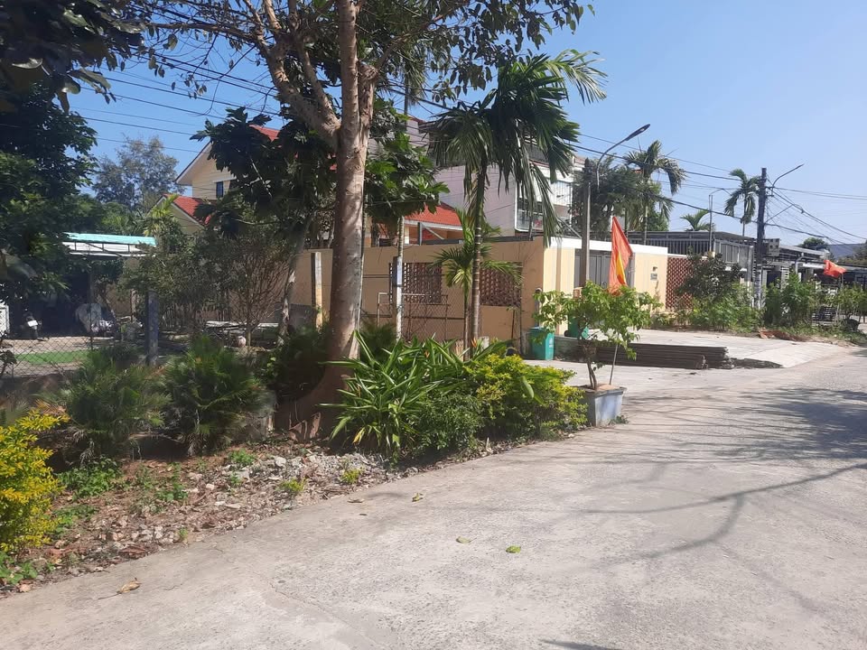 Bán đất tặng nhà mặt tiền Khu Bến Trễ Hội An 390m² giá 4 tỷ - Đầu tư sinh lời hấp dẫn!