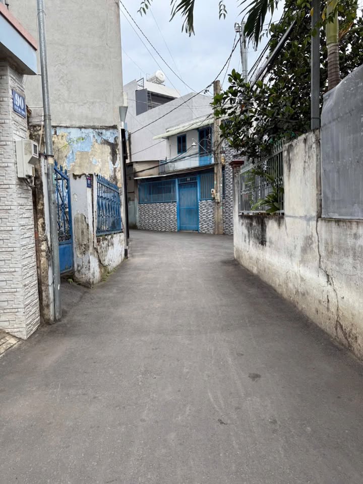 Nhà 1 trệt 1 lầu tại Phường Tam Hiệp 30m² giá 1.32 tỷ - Ngay Trường Chính trị!