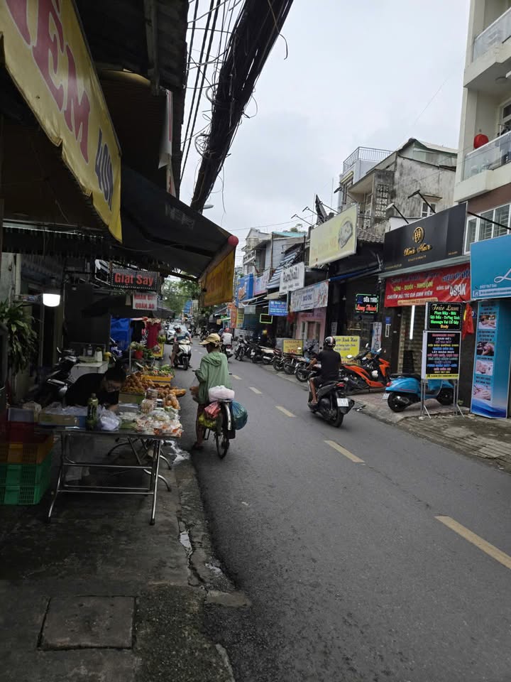 Nhà mặt tiền Tạ Quang Bửu Quận 8, 52m² giá 9.6 tỷ - Chính chủ bán gấp!