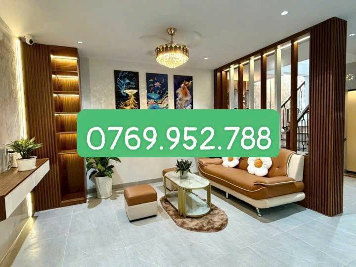 Nhà 4 tầng Phường Tân Hưng Quận 7, 43m² giá 7 tỷ - Nhà mới xây kiên cố, tiện ích đầy đủ!