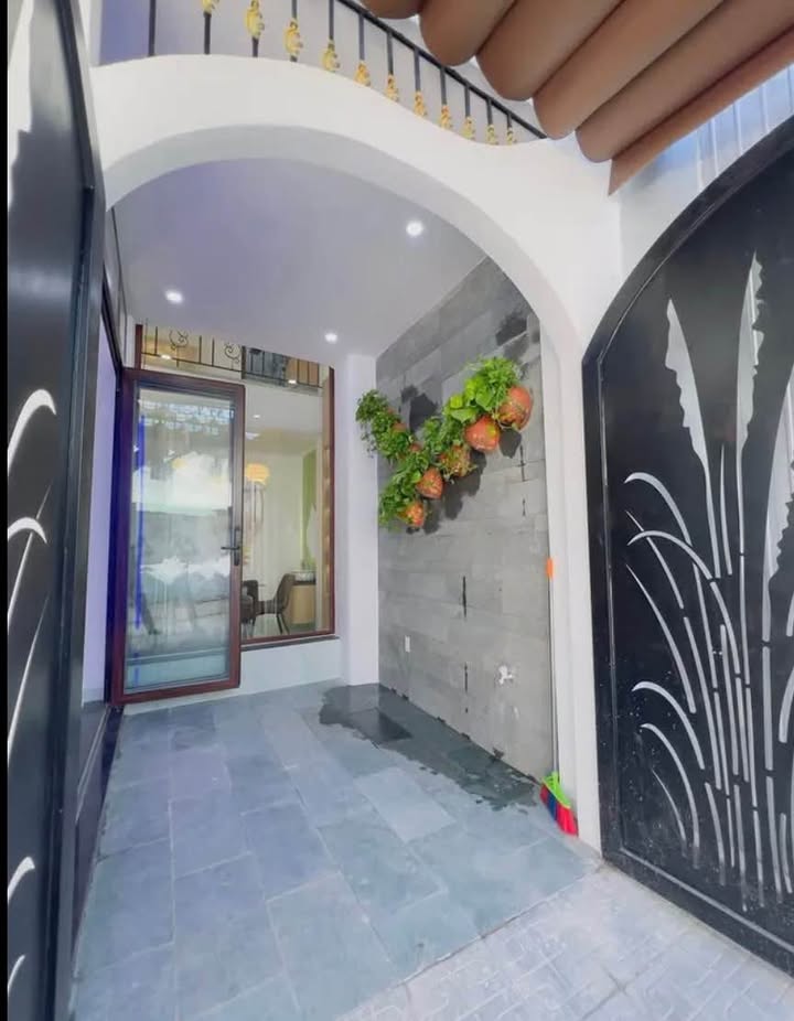 Townhouse 3 tầng tại Thanh Khê, Đà Nẵng - Nội thất đầy đủ, gần biển chỉ 500m!