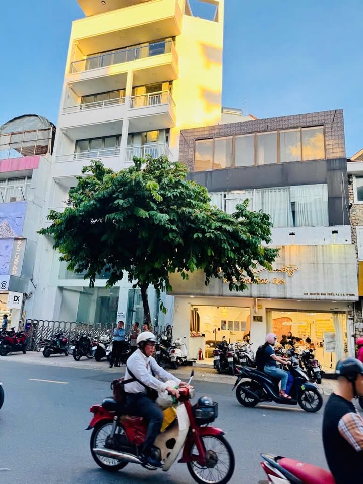 Nhà mặt tiền Nguyễn Đình Chiểu, Quận 1, 36m² giá 17 tỷ - Đầu tư sinh lời ngay!