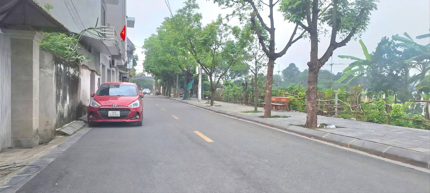 Đất Cổ Loa 73m² giá 4 tỷ - Sổ hồng chính chủ, vị trí đẹp!