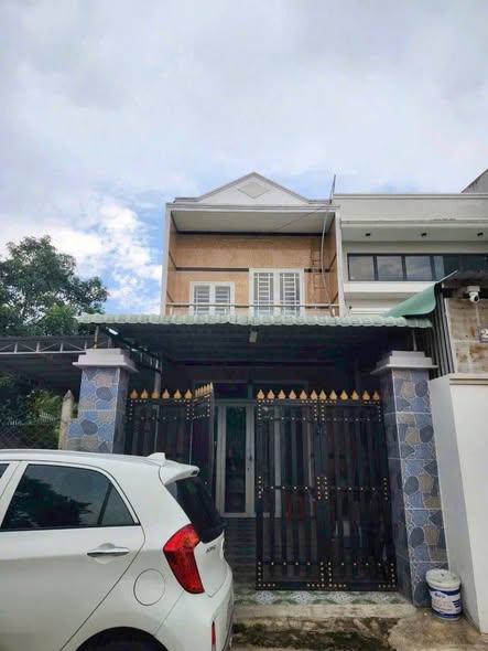 Nhà mặt tiền ĐX 120, Tân An, Thủ Dầu Một - Cho thuê chỉ 4 triệu/tháng