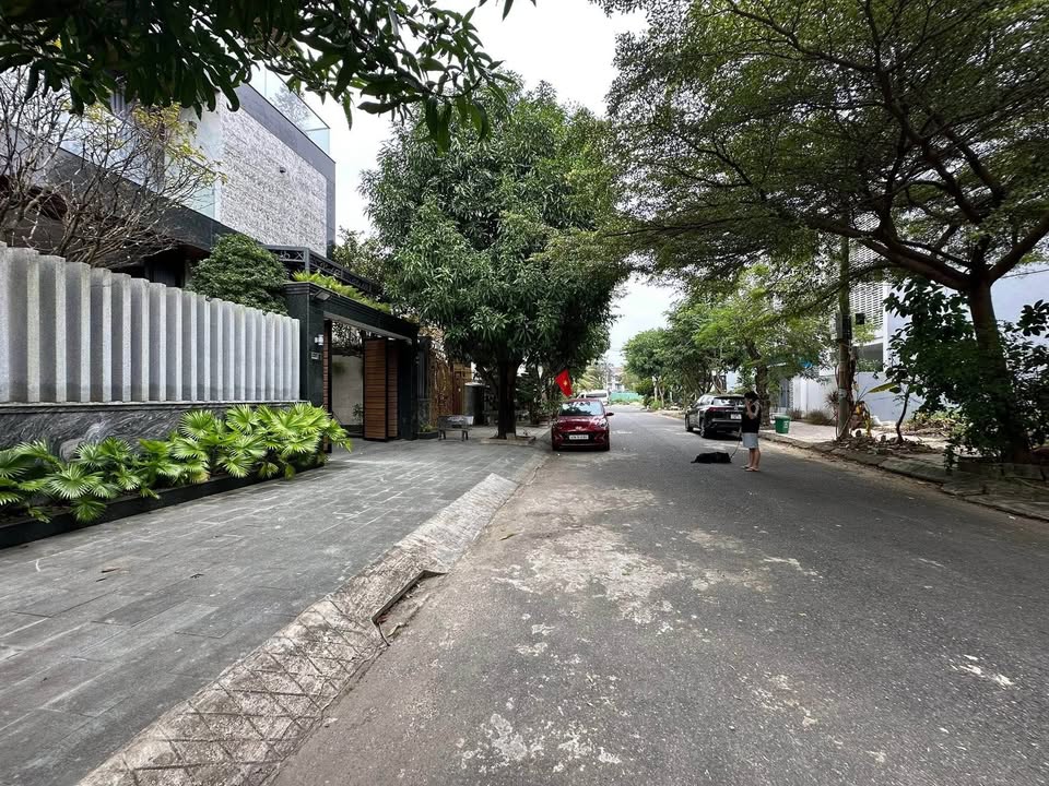 Đất nền Khu Nam Việt Á, Đà Nẵng 95m² giá 8.25 tỷ - Sát sông, vị trí đẹp!