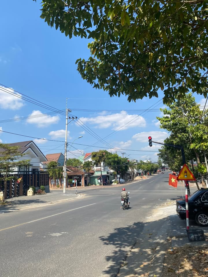 Lô đất đẹp đường Trần Phú Kon Tum 702m² - Tiềm năng kinh doanh lớn!